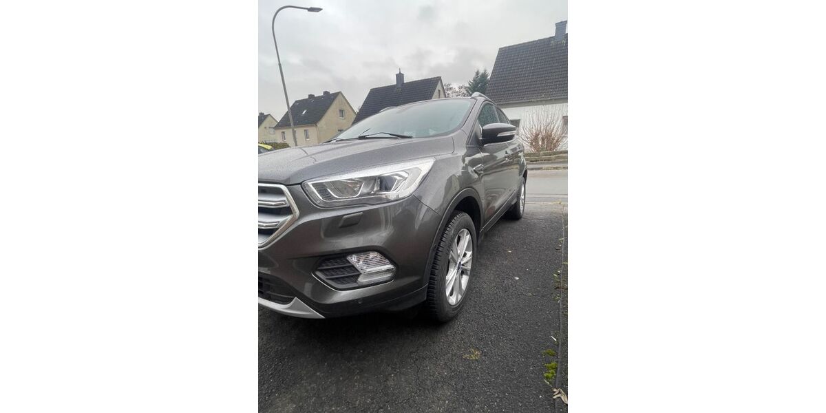 Ford Kuga 50.400 km 15.000 &euro; Menden 58710