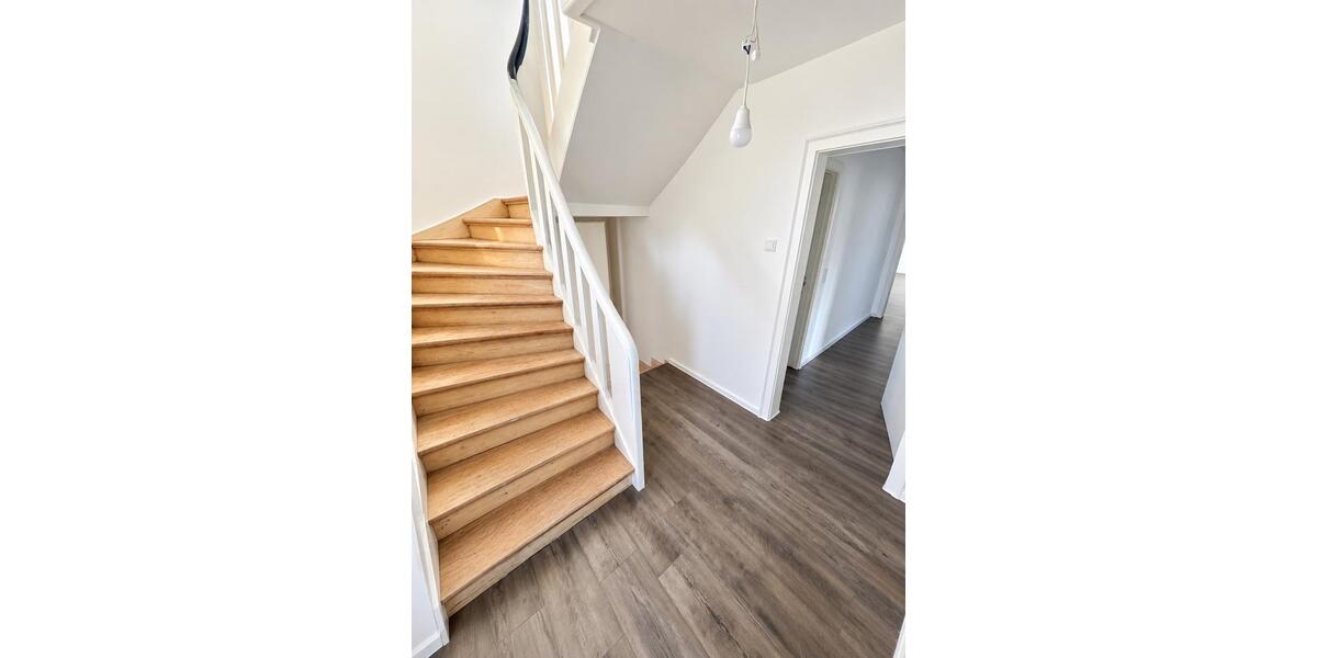 Erdgeschoßwohnung Menden (Sauerland) Berkenhofskamp - 3 Zimmer, 94 m&sup2;, 1.270&euro; | Angebot:27606111