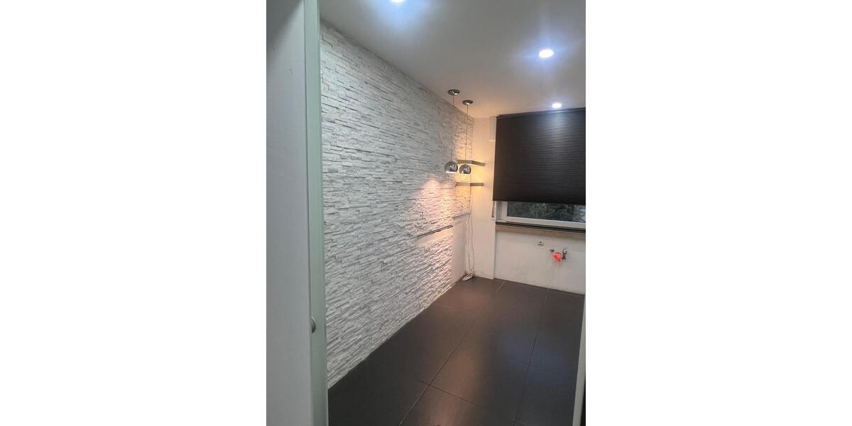 Hochparterre Lüdenscheid - 3 Zimmer, 80 m&sup2;, 165.000&euro; | Angebot:25961804