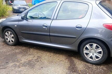 Peugeot 206 220.000 km 950 &euro; Lünen 44534