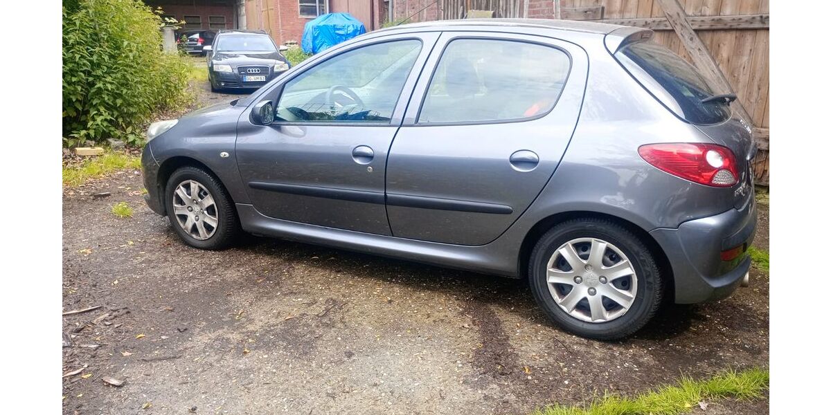 Peugeot 206 220.000 km 950 &euro; Lünen 44534
