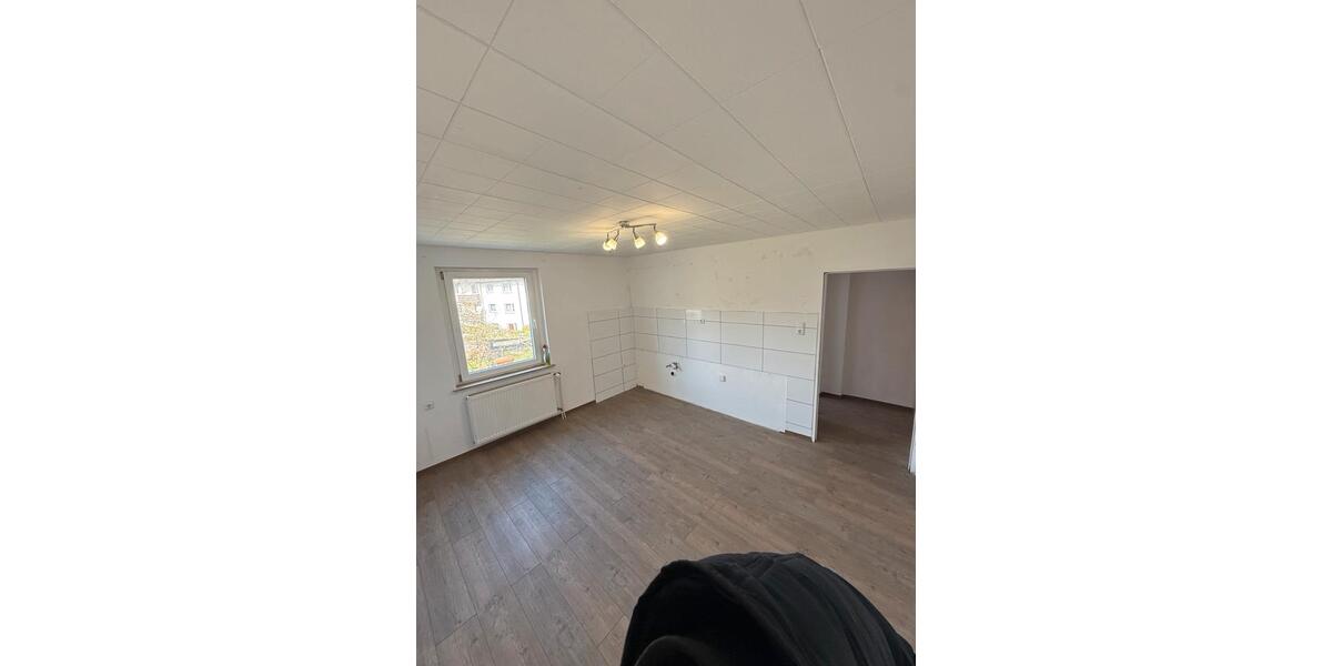 Erdgeschoßwohnung Lüdenscheid - 2 Zimmer, 35 m&sup2;, 400&euro; | Angebot:25903105