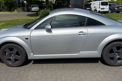 Audi TT 235.570 km 2.850 &euro; Fröndenberg 58730