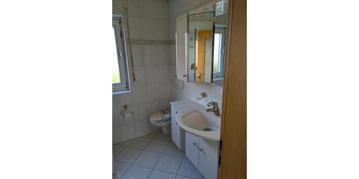 Reihenhaus Lüdenscheid Staberg - 8 Zimmer, 140 m&sup2;, 280.000&euro; | Angebot:25612977