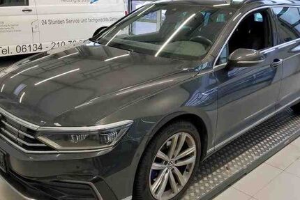 VW Passat Variant 79.000 km 24.788 &euro; Bergkamen 59192