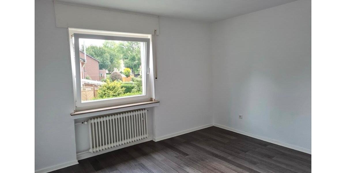 Etagenwohnung Lünen Brambauer - 3 Zimmer, 94 m&sup2;, 900&euro; | Angebot:25838665