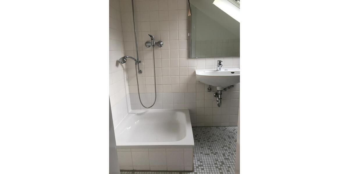 Dachgeschoßwohnung Iserlohn - 1 Zimmer, 44 m&sup2;, 350&euro; | Angebot:25967642