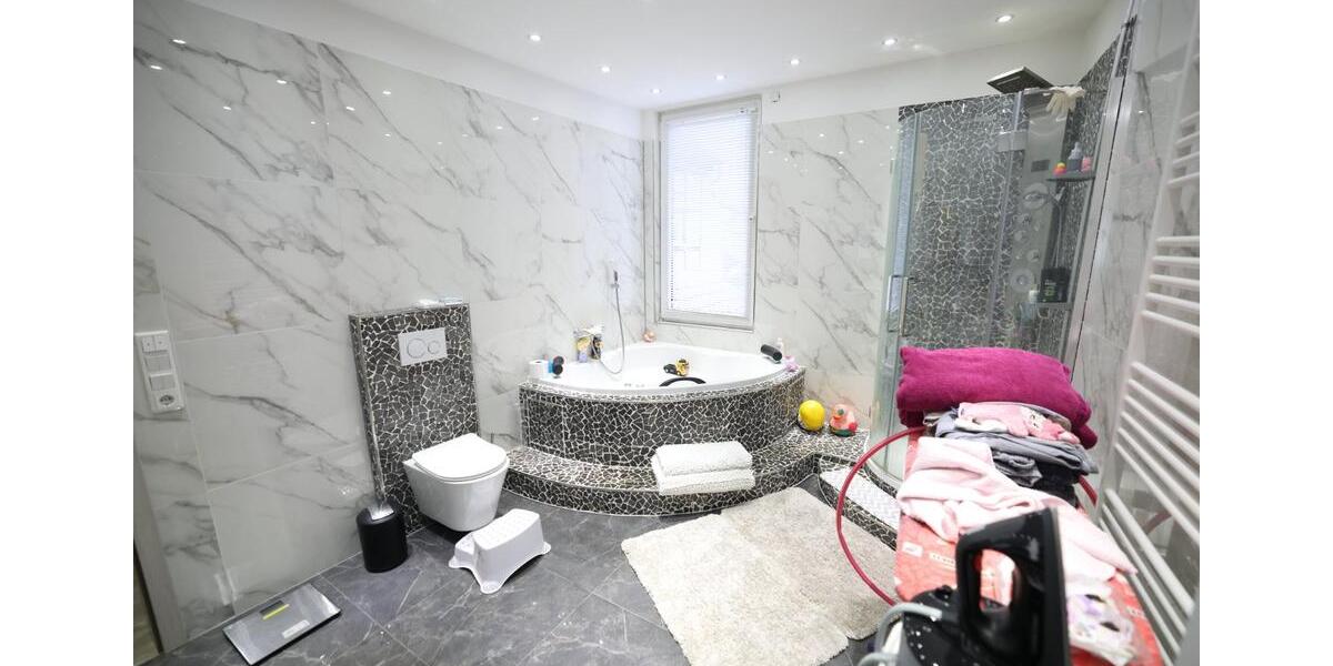 Einfamilienhaus Castrop-Rauxel Rauxel - 11 Zimmer, 415 m&sup2;, 449.000&euro; | Angebot:25231016