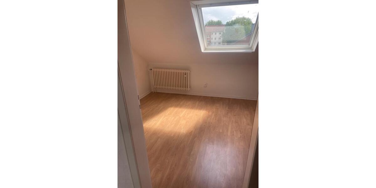 Etagenwohnung Lünen Brambauer - 3 Zimmer, 81 m&sup2;, 775&euro; | Angebot:26596485