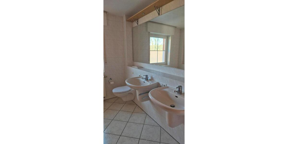 Dachgeschoßwohnung Werl - 3 Zimmer, 90 m&sup2;, 975&euro; | Angebot:25887325