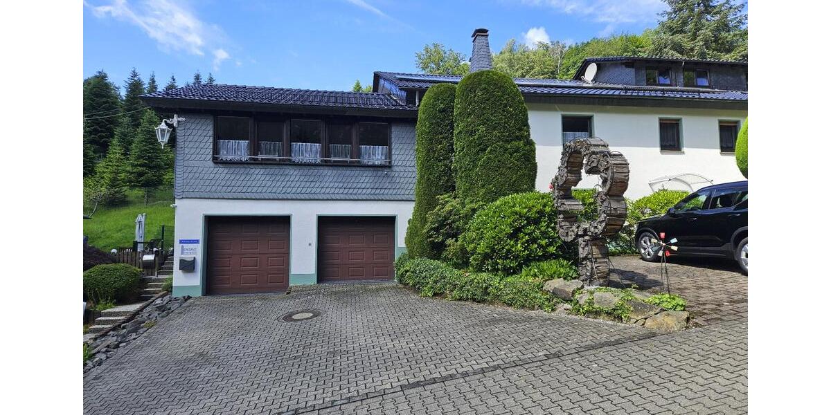 Hochparterre Ennepetal - 8 Zimmer, 169 m&sup2;, 1.450&euro; | Angebot:27621139