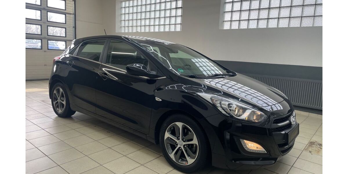Hyundai i30 92.838 km 12.900 &euro; Kamen 59174