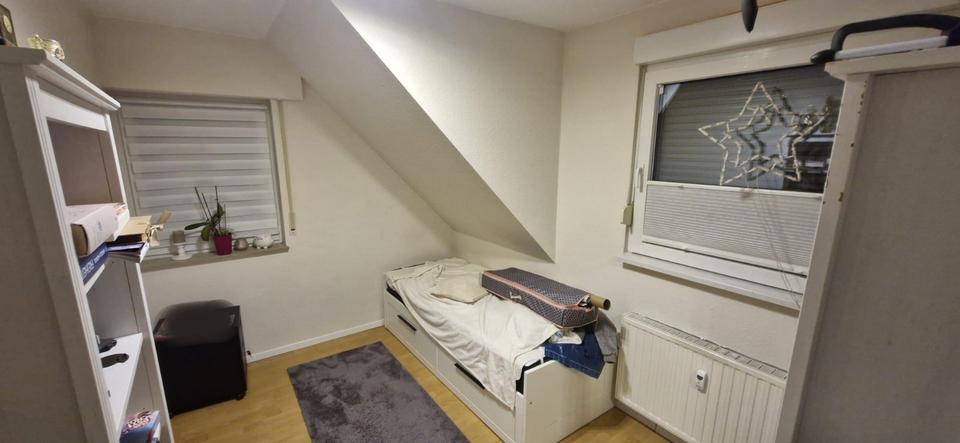 Dachgeschoßwohnung Kamen - 4 Zimmer, 92 m&sup2;, 720&euro; | Angebot:24617765