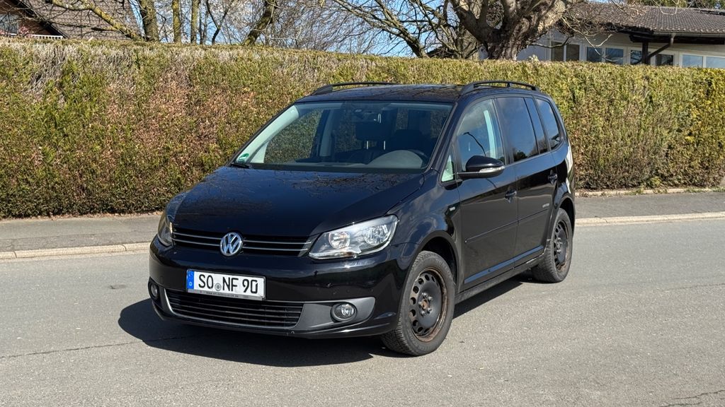 VW Touran 215.000 km 6.400 &euro; Fröndenberg 58730