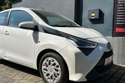 Toyota Aygo (X) 61.600 km 9.440 &euro; Dortmund 44369