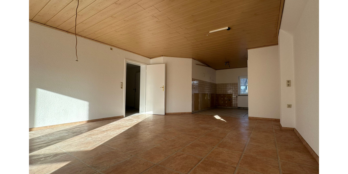 Etagenwohnung Balve - 5 Zimmer, 100 m&sup2;, 750&euro; | Angebot:25880165