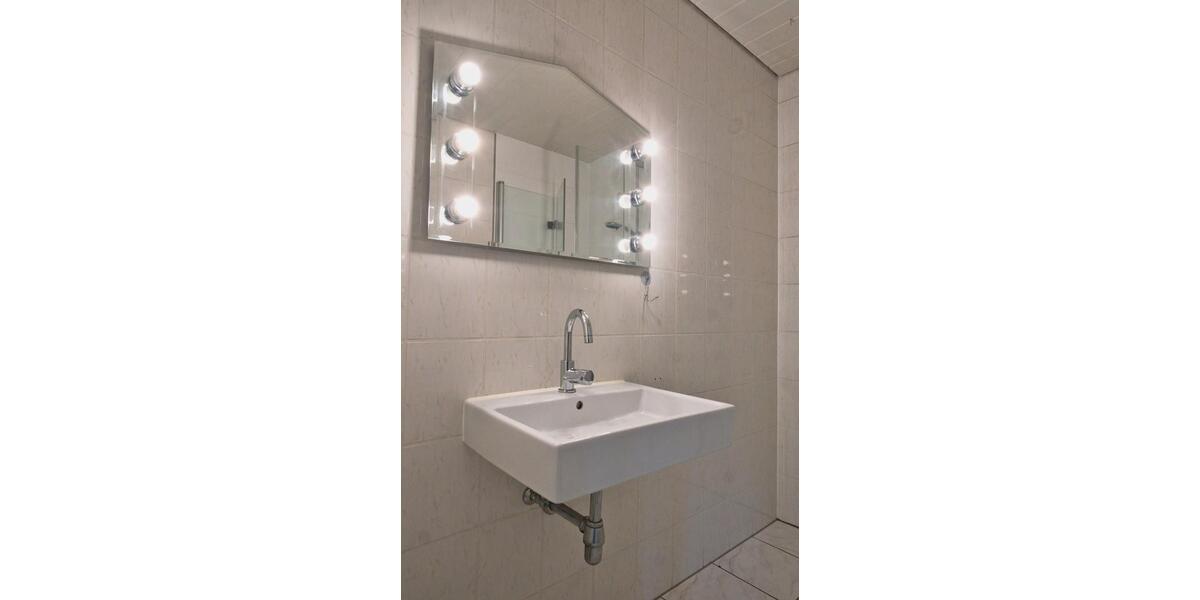 Doppelhaushälfte Iserlohn Grüne - 6 Zimmer, 150 m&sup2;, 1.500&euro; | Angebot:26677617