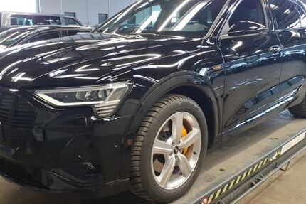Audi e-tron 37.837 km 30.610 &euro; Hagen 58091