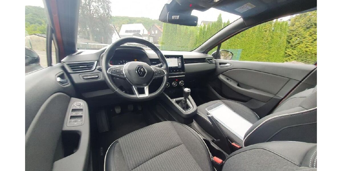Renault Clio 15.000 km 14.495 &euro; Hagen 58091