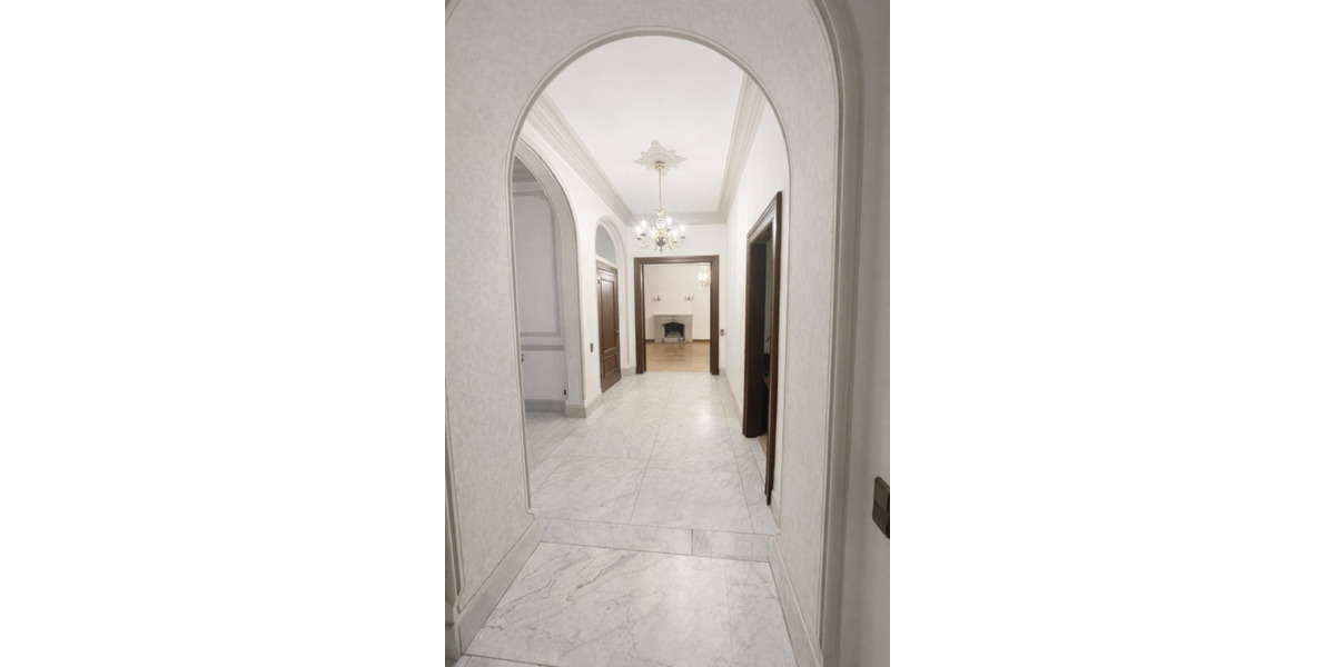 Erdgeschoßwohnung Schwelm - 5 Zimmer, 220 m&sup2;, 498.000&euro; | Angebot:25647256