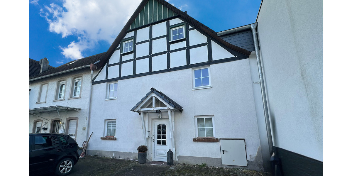 Etagenwohnung Balve - 5 Zimmer, 100 m&sup2;, 750&euro; | Angebot:25880165