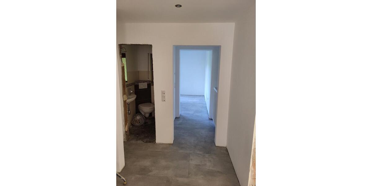 Hochparterre Ennepetal - 8 Zimmer, 169 m&sup2;, 1.450&euro; | Angebot:27621139