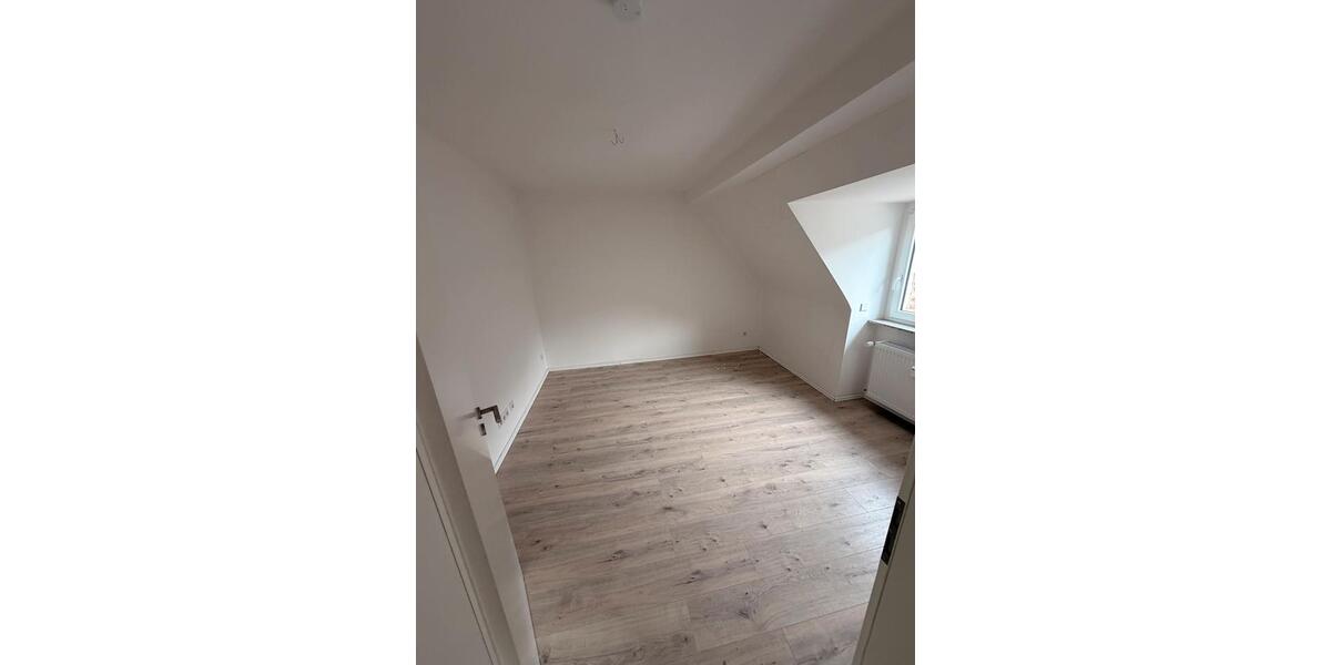 Dachgeschoßwohnung Hagen Dahl - 3 Zimmer, 80 m&sup2;, 1.010&euro; | Angebot:25822588