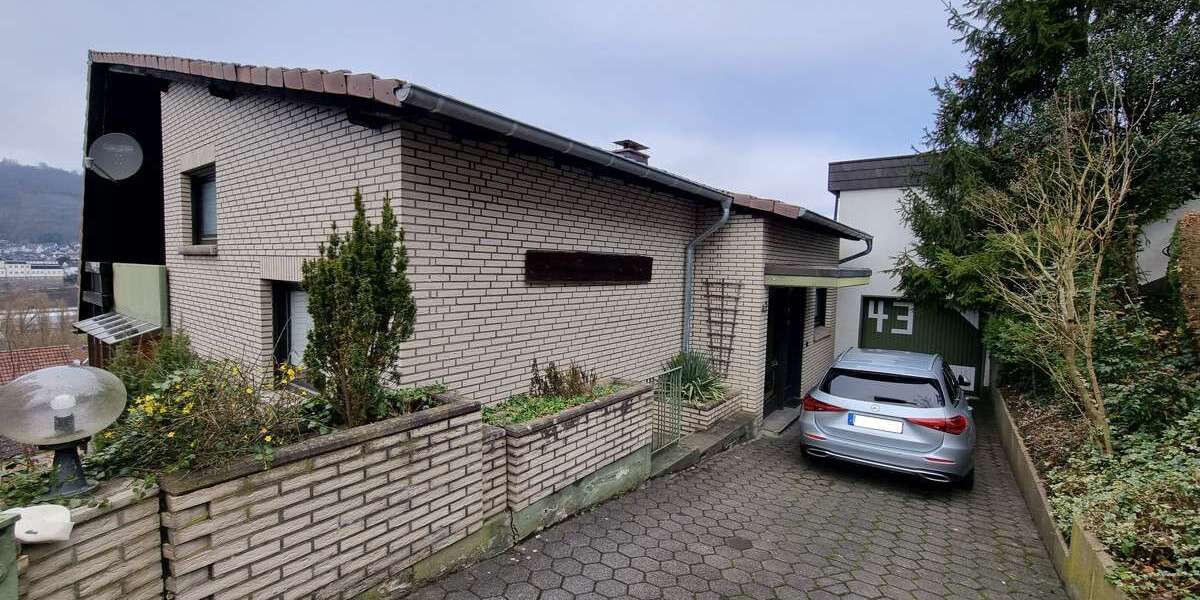Einfamilienhaus Werdohl - 8 Zimmer, 190 m&sup2;, 273.000&euro; | Angebot:25448749