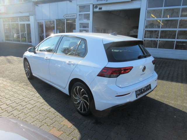 VW Golf Life 1.0 eTSI DSG NAVI AHK ACC ALU APS LED SI 62.980 km 20.988 &euro; Bergkamen 59192