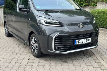 Toyota Proace (Verso) 2.299 km 46.990 &euro; Lüdenscheid 58511