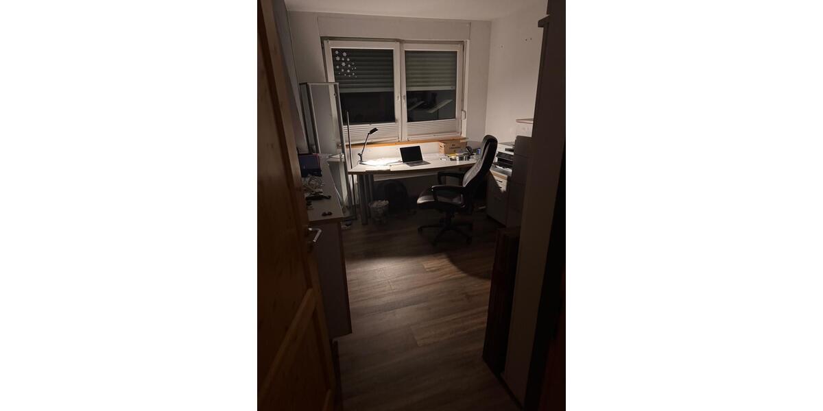 Etagenwohnung Iserlohn Sümmern - 6 Zimmer, 150 m&sup2;, 1.375&euro; | Angebot:25710774