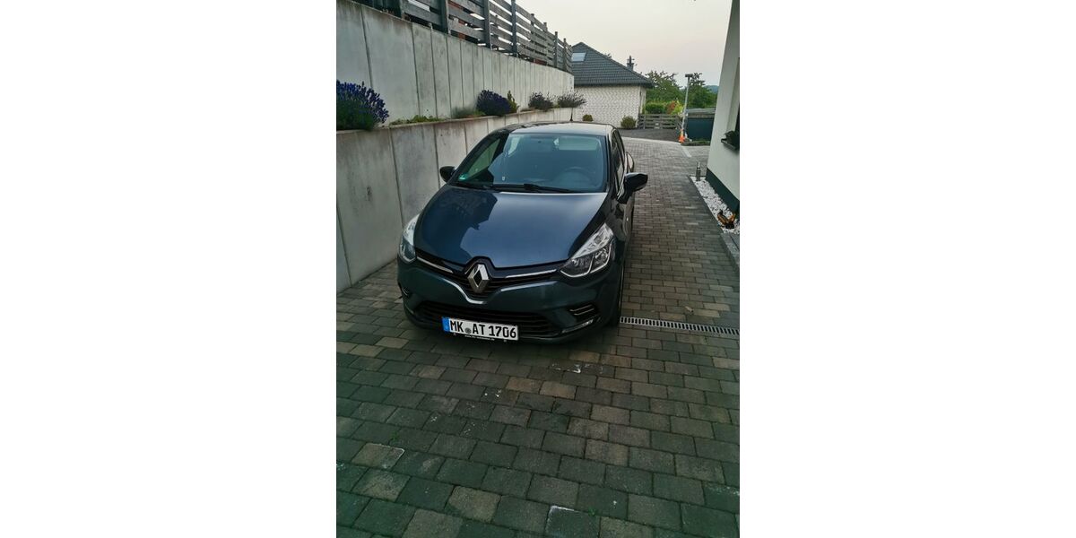 Renault Clio 93.500 km 9.300 &euro; Neuenrade 58809