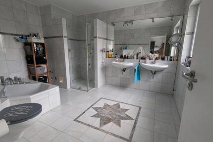 Wohnung Unna Hemmerde - 2.5 Zimmer, 106 m&sup2;, 1.000&euro; | Angebot:26033002