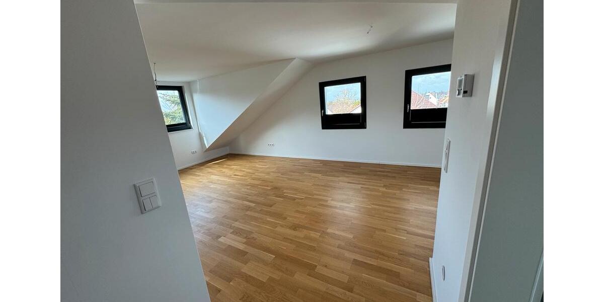 Dachgeschoßwohnung Dortmund Hörde - 2.5 Zimmer, 82 m&sup2;, 984&euro; | Angebot:25974943