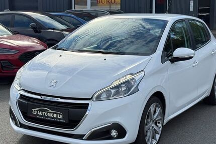 Peugeot 208 121.520 km 5.950 &euro; Dortmund 44147