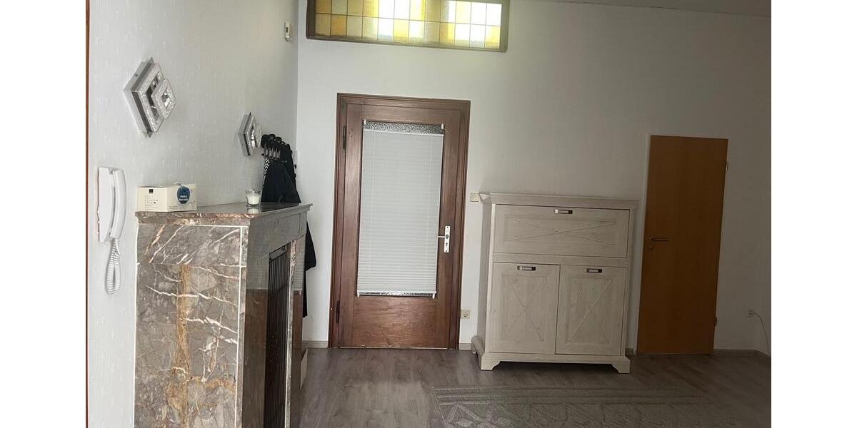 Etagenwohnung Werdohl - 4 Zimmer, 135 m&sup2;, 750&euro; | Angebot:25719961