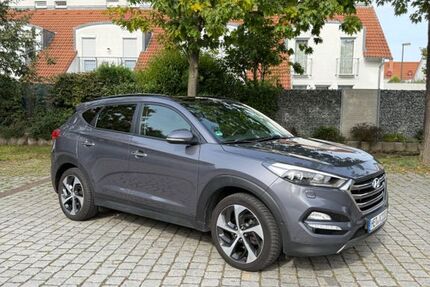 Hyundai TUCSON 178.500 km 14.000 &euro; Herne 44627