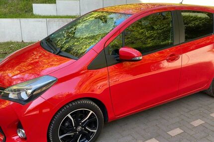 Toyota Yaris 98.500 km 7.500 &euro; Herne 44653