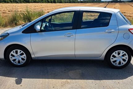 Toyota Yaris 40.503 km 11.400 &euro; Unna 59425