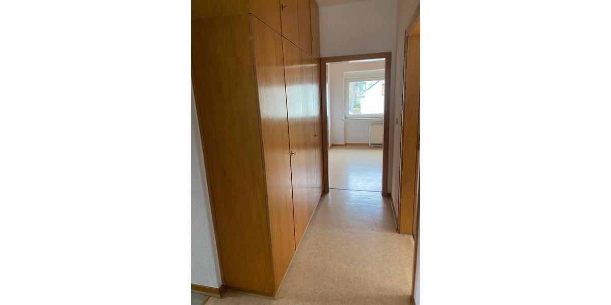 Dachgeschoßwohnung Werdohl - 4 Zimmer, 75 m&sup2;, 275&euro; | Angebot:25803661