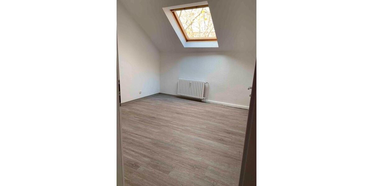 Dachgeschoßwohnung Bochum Bochum-Mitte - 3 Zimmer, 67 m&sup2;, 589&euro; | Angebot:22707222