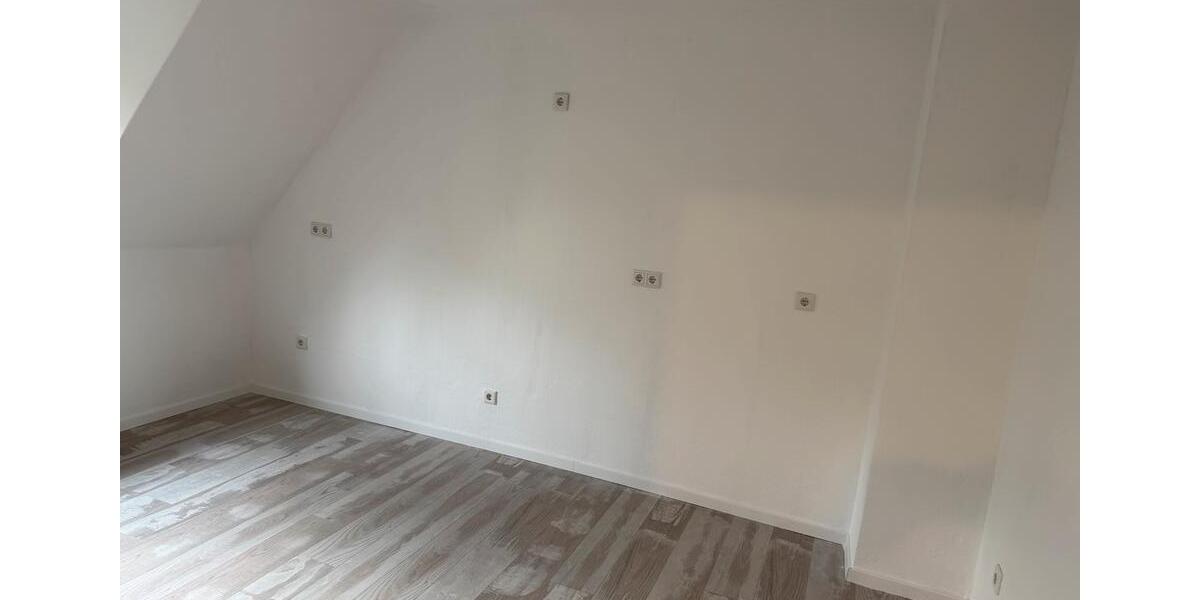 Dachgeschoßwohnung Dortmund Bövinghausen - 4.5 Zimmer, 97 m&sup2;, 930&euro; | Angebot:25947623