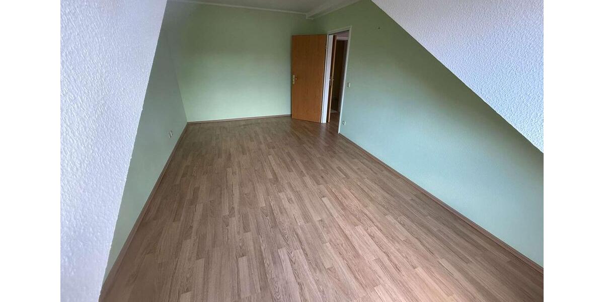 Dachgeschoßwohnung Herne Sodingen - 2 Zimmer, 60 m&sup2;, 452&euro; | Angebot:25650425