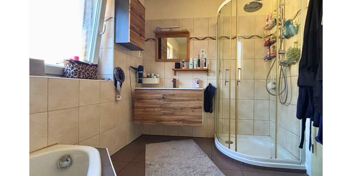 Doppelhaushälfte Neuenrade - 6 Zimmer, 144 m&sup2;, 279.000&euro; | Angebot:25899162