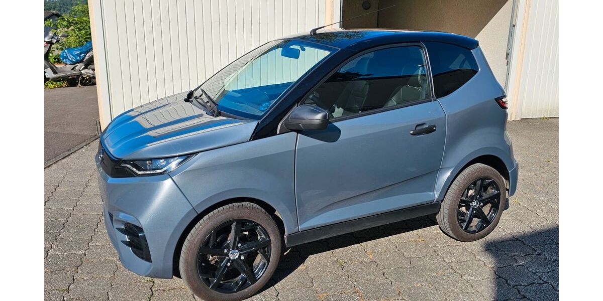 Aixam City 17.200 km 13.700 &euro; Altena 58762