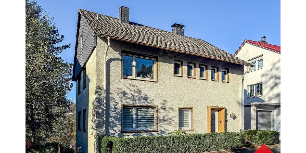 Gepflegtes 3-Familienhaus in Lüdenscheid: Ruhig wohnen, zentral leben - Mehrfamilienhaus, Wohnhaus Lüdenscheid Othlinghausen | Angebot:26646490