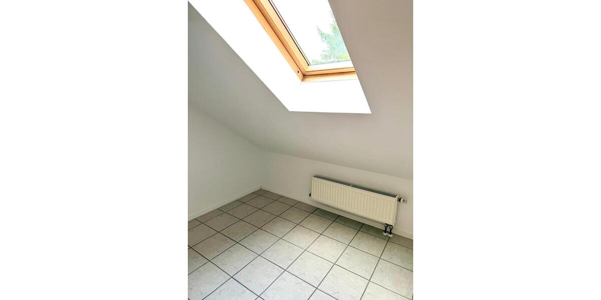 Dachgeschoßwohnung Menden (Sauerland) Bösperde - 4 Zimmer, 84 m&sup2;, 785&euro; | Angebot:27618458