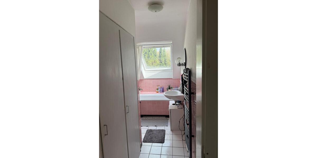 Dachgeschoßwohnung Bochum Bochum-Ost - 3 Zimmer, 88 m&sup2;, 920&euro; | Angebot:25982680