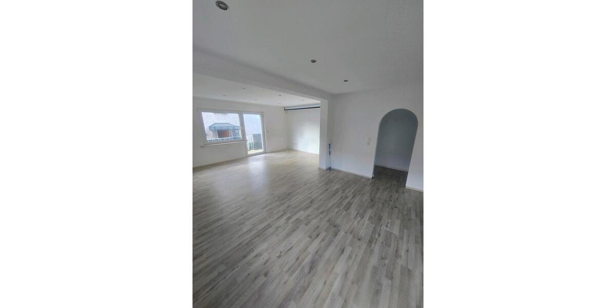 Etagenwohnung Menden (Sauerland) Bösperde - 3 Zimmer, 100 m&sup2;, 1.000&euro; | Angebot:25363513