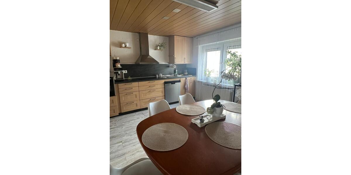 Erdgeschoßwohnung Neuenrade - 3 Zimmer, 83 m&sup2;, 550&euro; | Angebot:27578005